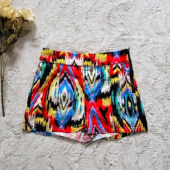 ✨️CL Silence Noise Cotton Rainbow Tribal Print High Waist Shorts Size 2 - Picture 1 of 10